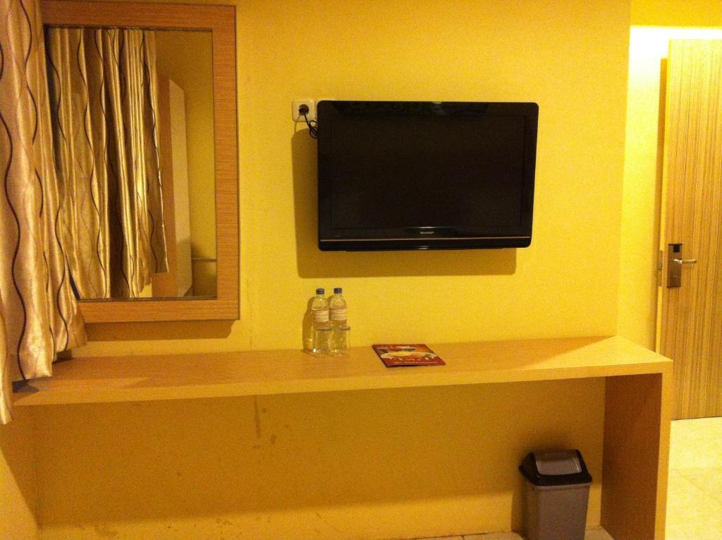 Hotel Paramount Biringkanya Rom bilde