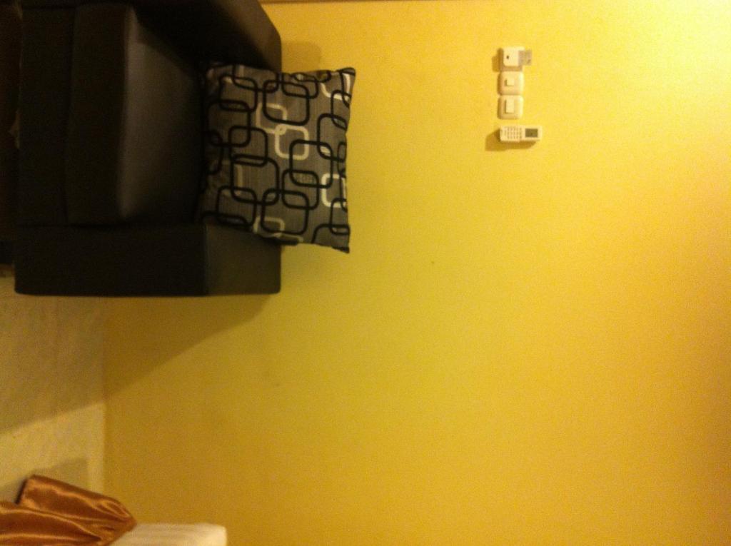 Hotel Paramount Biringkanya Rom bilde