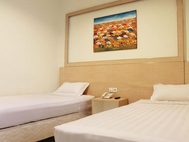 Hotel Paramount Biringkanya Eksteriør bilde